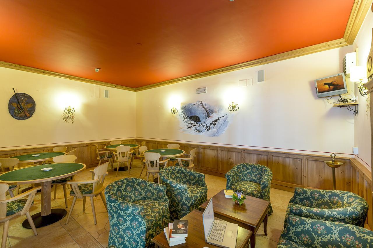 Hotel Trieste ロッカラーゾ エクステリア 写真