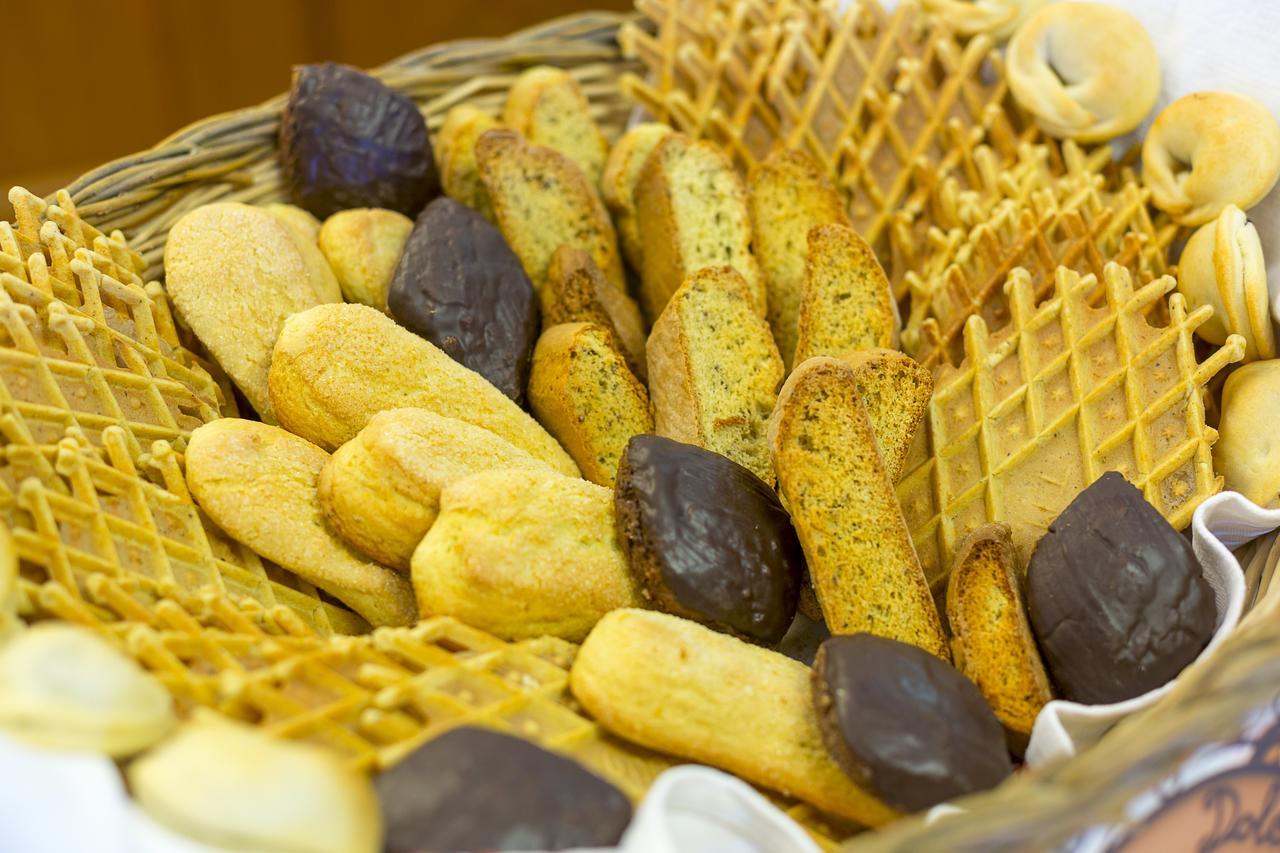 Hotel Trieste ロッカラーゾ エクステリア 写真