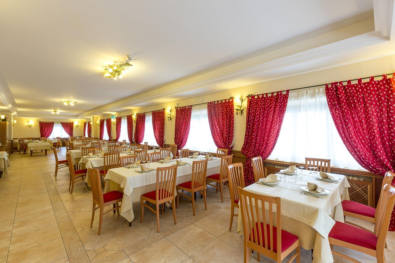 Hotel Trieste ロッカラーゾ エクステリア 写真